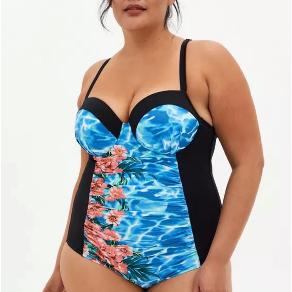 Torrid Ruched Swimsuit - Picture 4 of 11